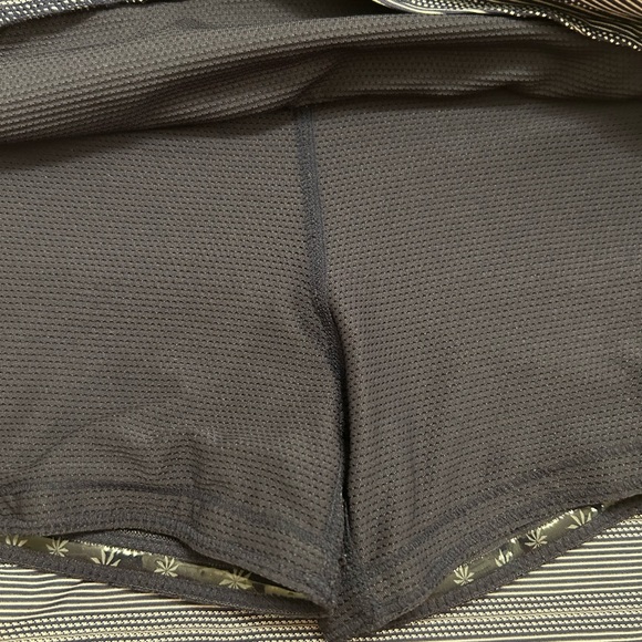 Athleta Size XS Blue and White Swagger Skirt with Shorts - Picture 7 of 8